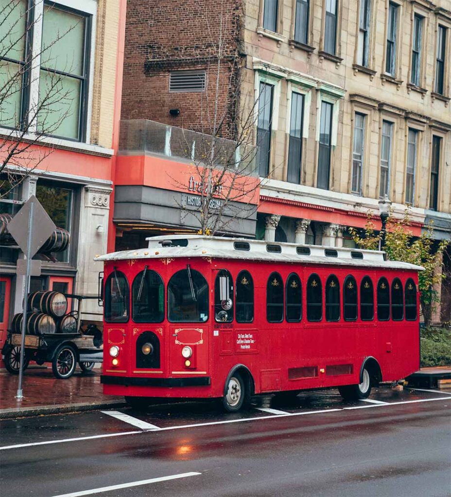 Old Fashioned Express trolley tour in louisville, ky