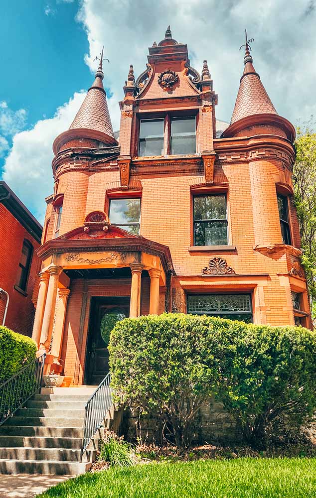 Victorian home on the Original Highlands Food Tour in Louisville Kentucky